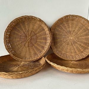 Set of 4 wicker rattan plate holders